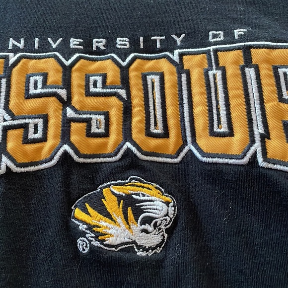 Men’s gently used black University of Missouri t-shirt size L - Picture 4 of 4